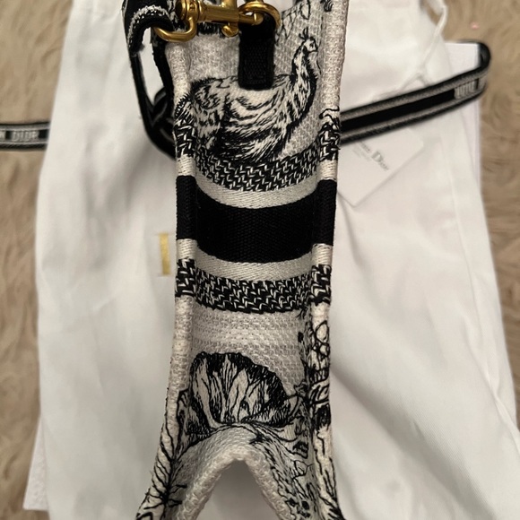 Dior Mini Vertical Book Tote on Strap - Picture 5 of 8